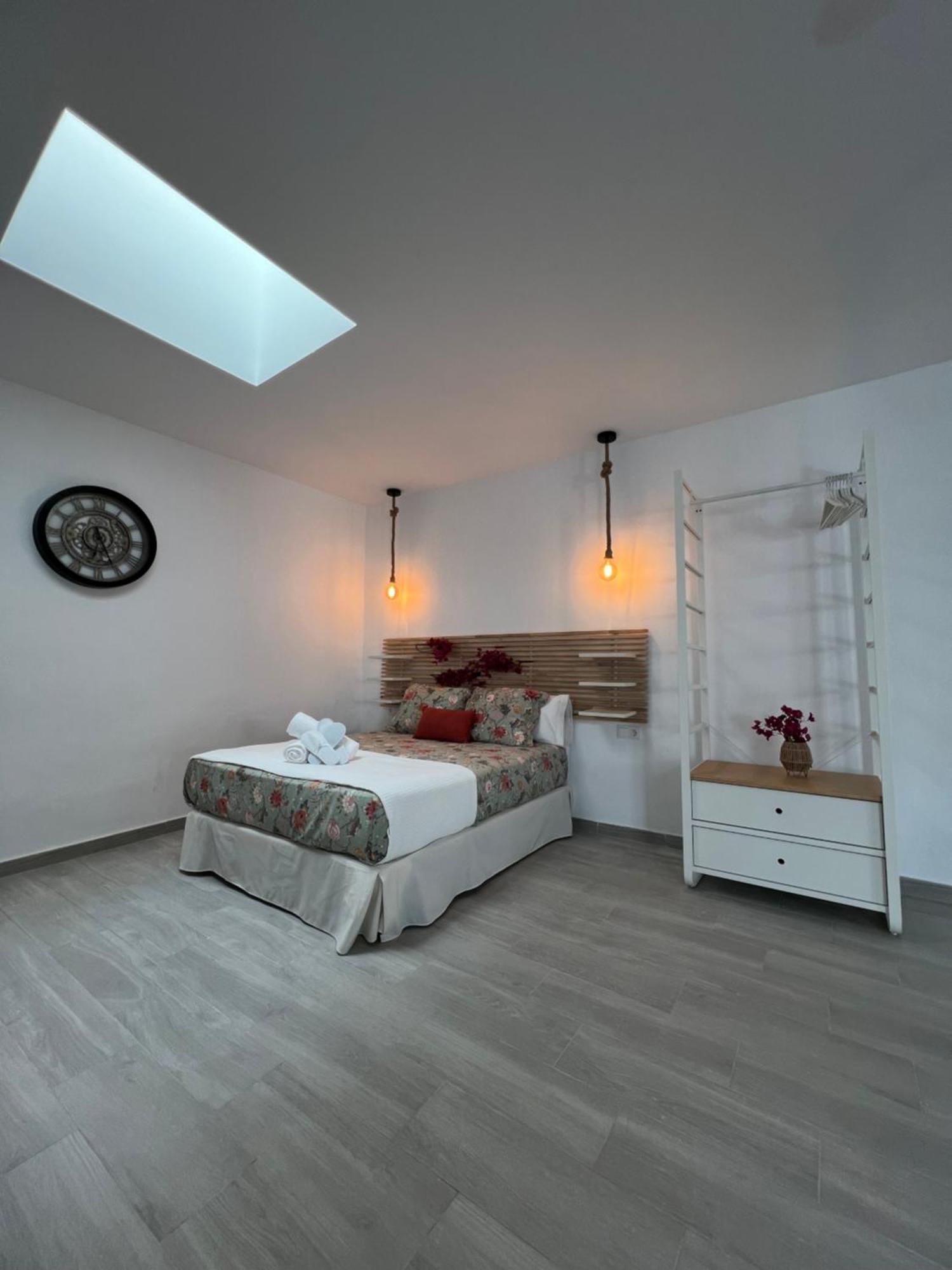 Apartamentos Turisticos A.Parra 헤레스 외부 사진