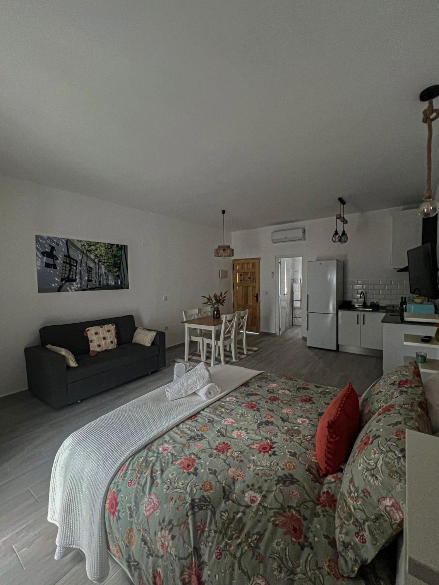 Apartamentos Turisticos A.Parra 헤레스 외부 사진