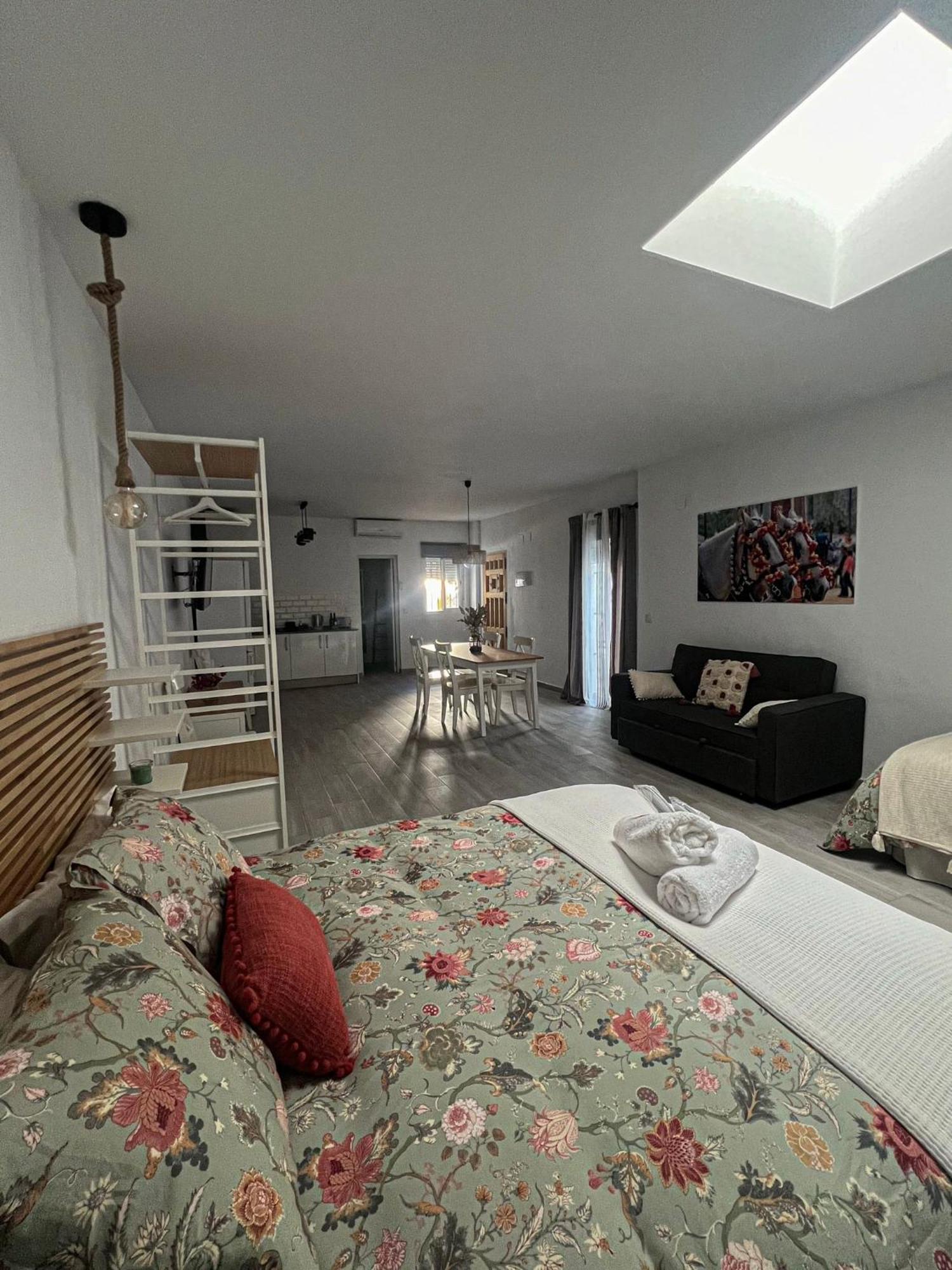 Apartamentos Turisticos A.Parra 헤레스 외부 사진